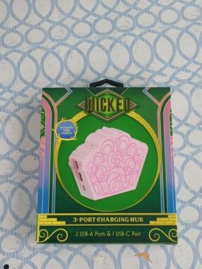 Universal Pink Wicked 3-Port USB Charging Hub